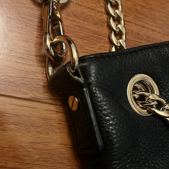 Michael Kors cross-body bag in black - Picture 3 of 8
